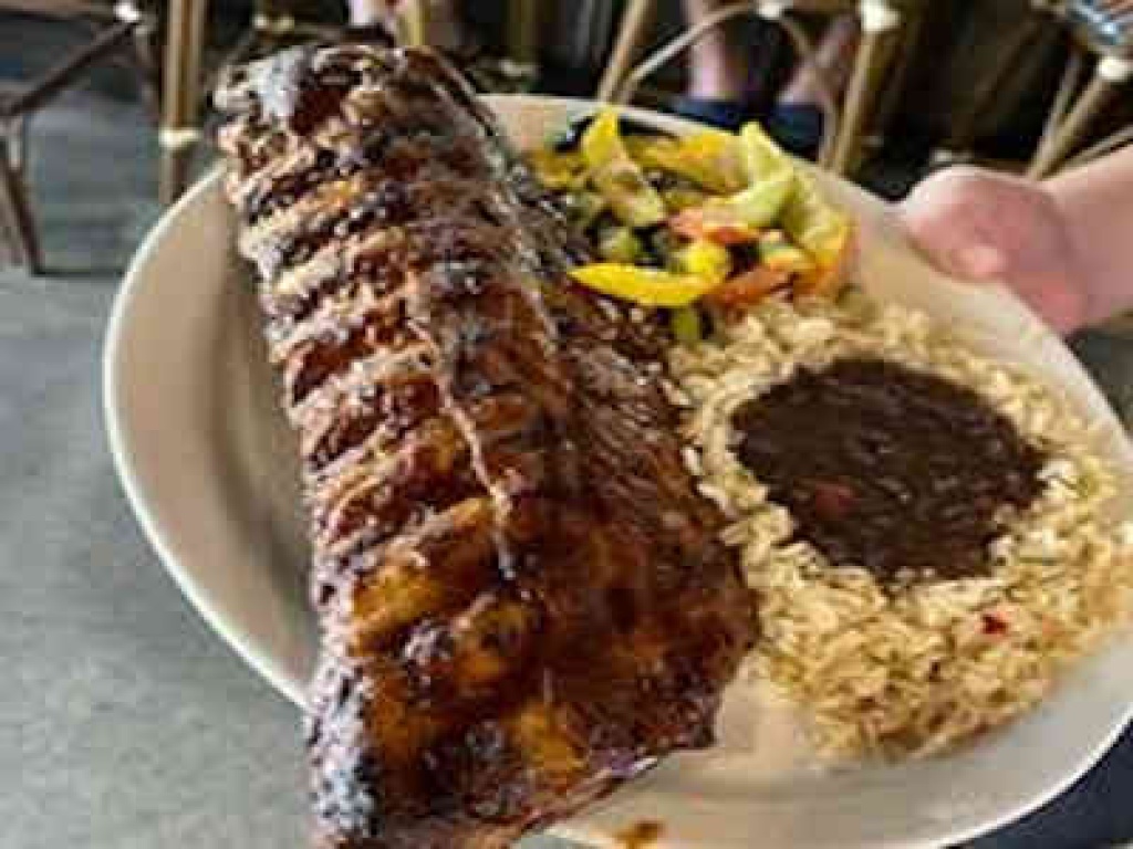 Johnny Goldees Ribs Johnny Longboats - MuniDining